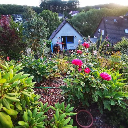 Ferienhaus mit riesen Garten, drei Terrassen, toller Aussicht am Waldrand, auch als Monteur-Wohnung Hemer Exterior foto
