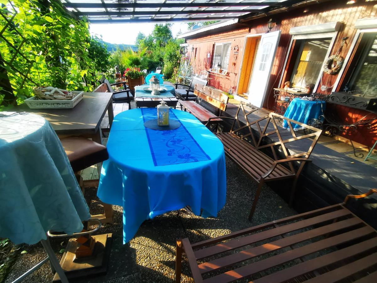 Ferienhaus mit riesen Garten, drei Terrassen, toller Aussicht am Waldrand, auch als Monteur-Wohnung Hemer Exterior foto
